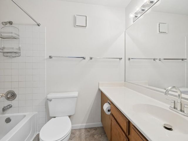 3265 Kirchoff Road 217, Rolling Meadows, IL 60008