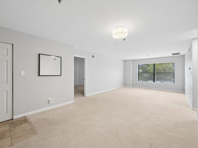 3265 Kirchoff Road 217, Rolling Meadows, IL 60008