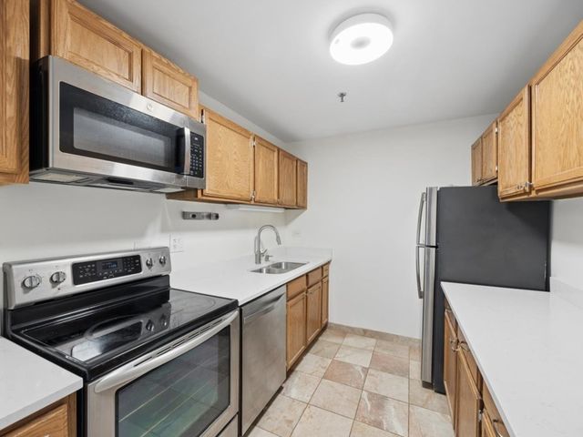 3265 Kirchoff Road 217, Rolling Meadows, IL 60008