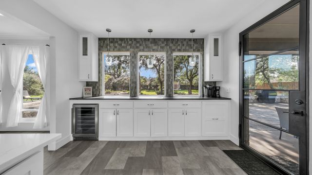 100 Oakview Drive, Hudson Oaks, TX 76087