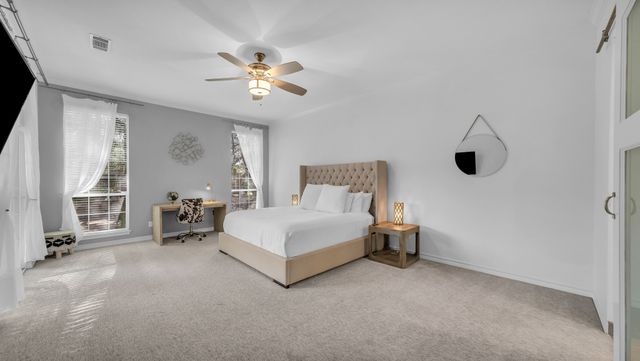 100 Oakview Drive, Hudson Oaks, TX 76087