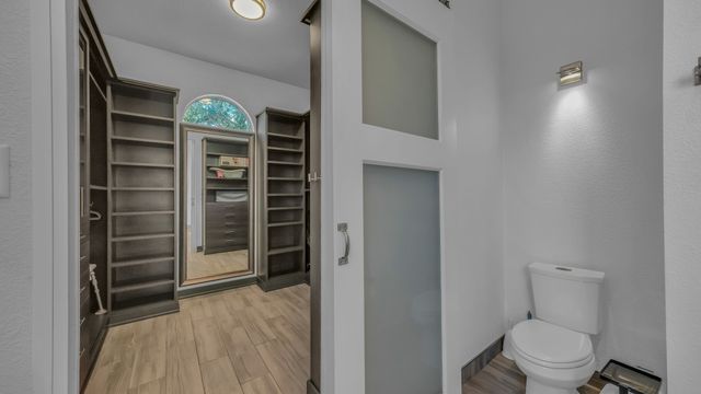 100 Oakview Drive, Hudson Oaks, TX 76087