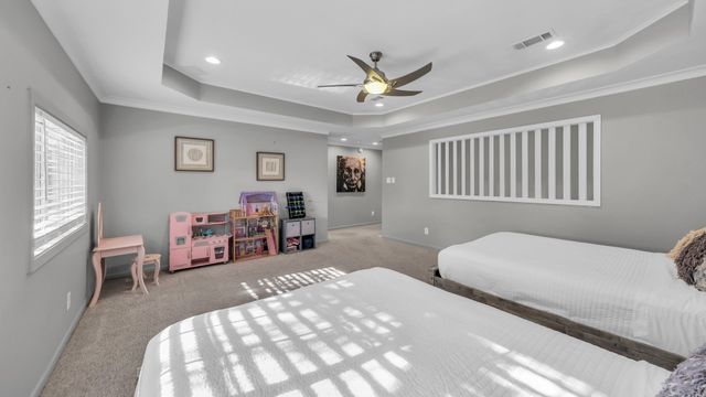 100 Oakview Drive, Hudson Oaks, TX 76087