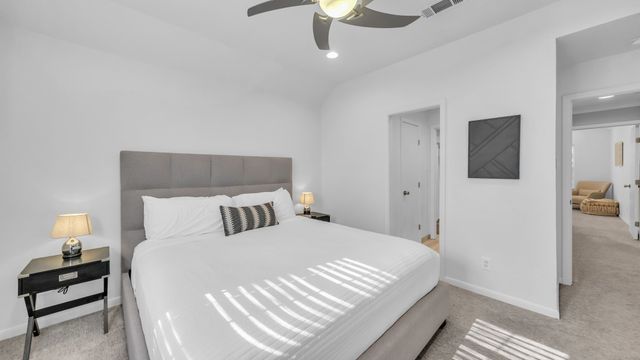 100 Oakview Drive, Hudson Oaks, TX 76087