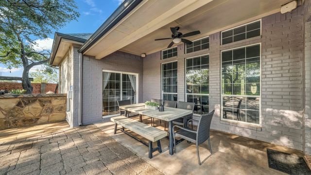 100 Oakview Drive, Hudson Oaks, TX 76087