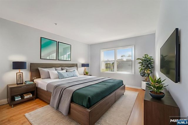 129 The Promenade, Edgewater, NJ 07020