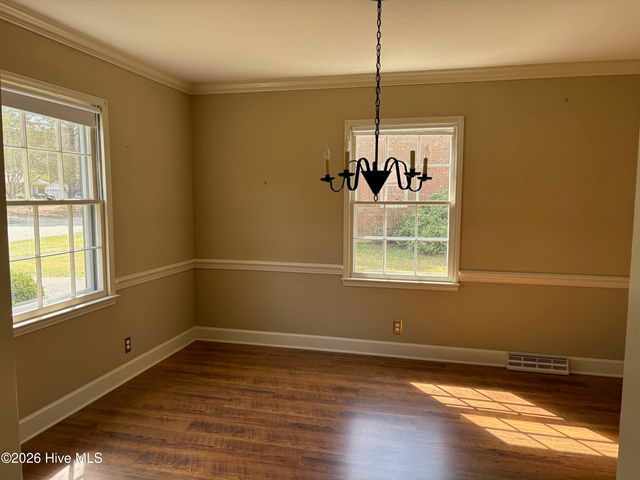 2107 Somerset Drive N, Wilson, NC 27893