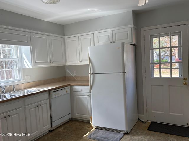 2107 Somerset Drive N, Wilson, NC 27893