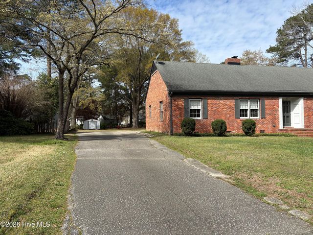 2107 Somerset Drive N, Wilson, NC 27893