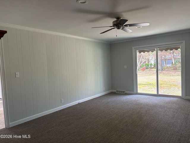 2107 Somerset Drive N, Wilson, NC 27893