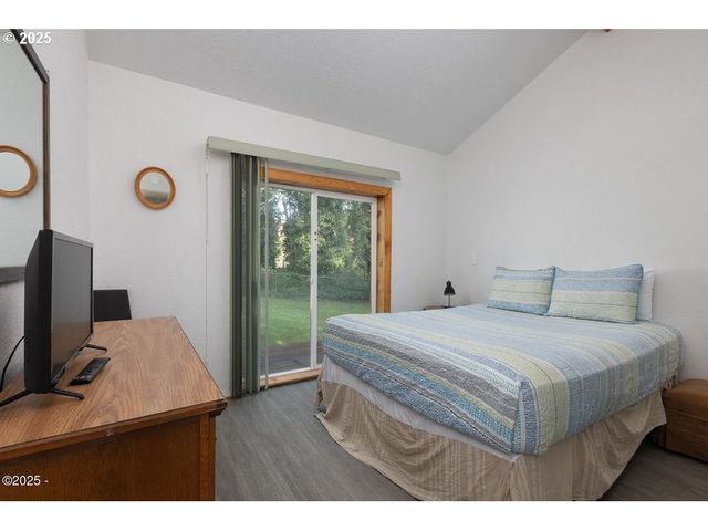 5143 Ne 50TH St, Neotsu, OR 97364