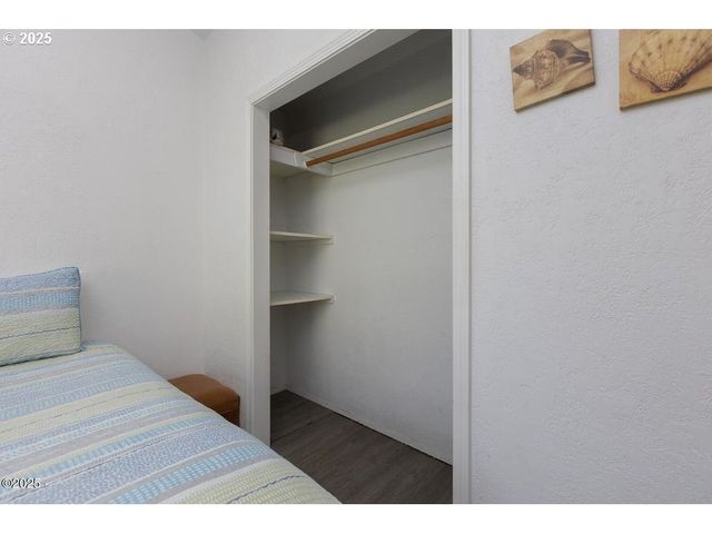 5143 Ne 50TH St, Neotsu, OR 97364