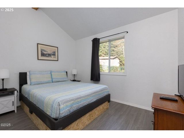 5143 Ne 50TH St, Neotsu, OR 97364