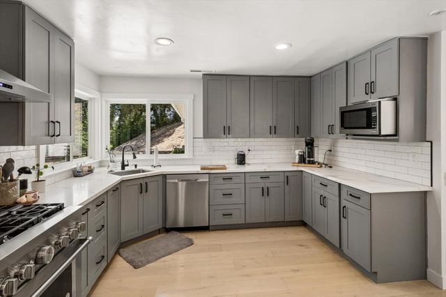 181 Spring Water Lane, Los Gatos, CA 95033