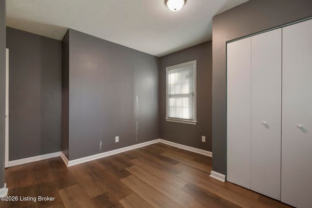 8406 Bayou Way, Louisville, KY 40242
