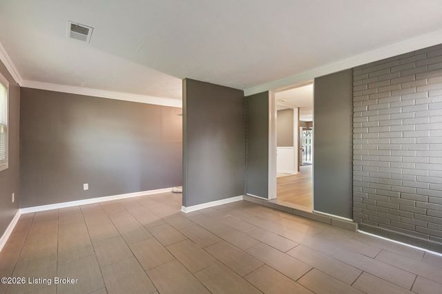 8406 Bayou Way, Louisville, KY 40242