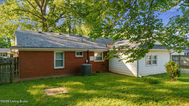 8406 Bayou Way, Louisville, KY 40242