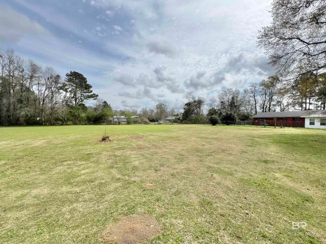 887 Old Bratt Road, Atmore, AL 36502