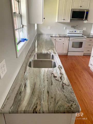 887 Old Bratt Road, Atmore, AL 36502