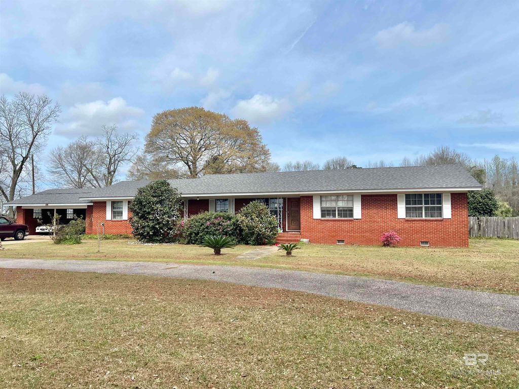 887 Old Bratt Road, Atmore, AL 36502