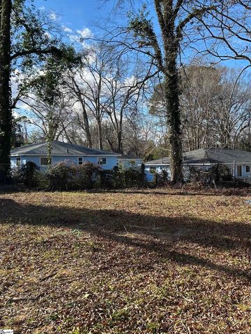134 Simpson Avenue, Woodruff, SC 29388