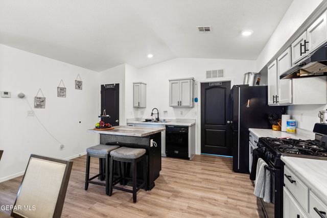 14268 Sabio Drive, Horizon City, TX 79928