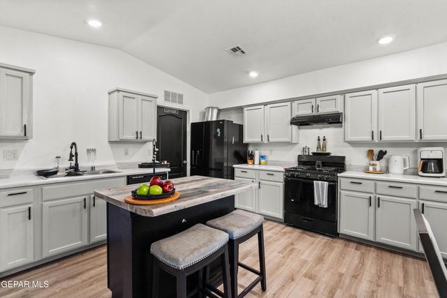 14268 Sabio Drive, Horizon City, TX 79928