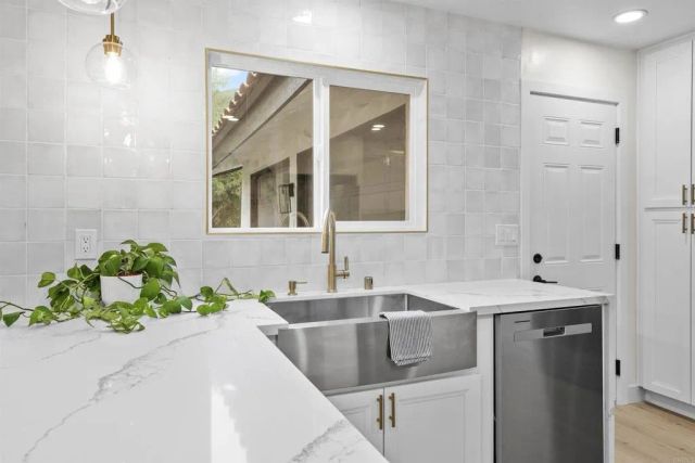 26230 N Lake Wohlford Road, Valley Center, CA 92082