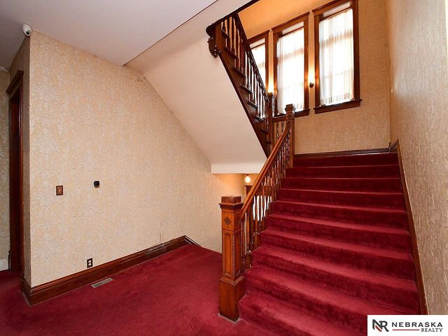 3825 South 25th Street, Omaha, NE 68107