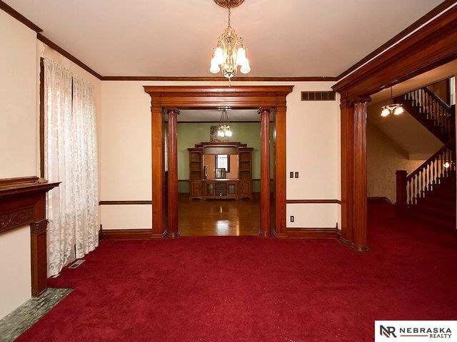 3825 South 25th Street, Omaha, NE 68107