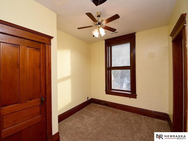 3825 South 25th Street, Omaha, NE 68107