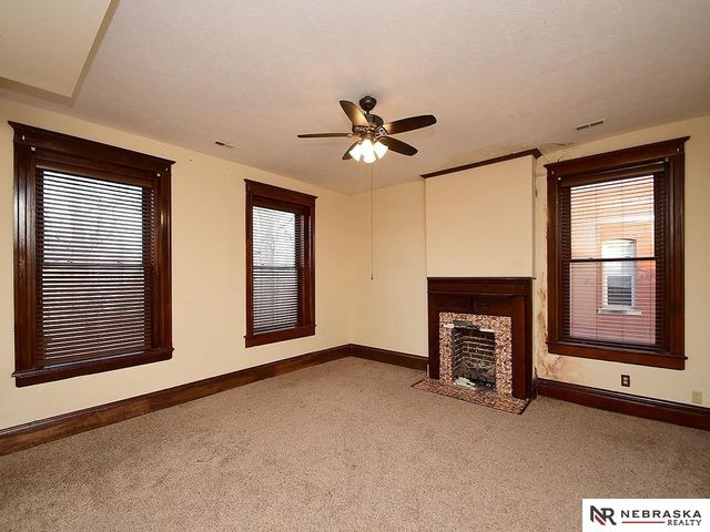 3825 South 25th Street, Omaha, NE 68107