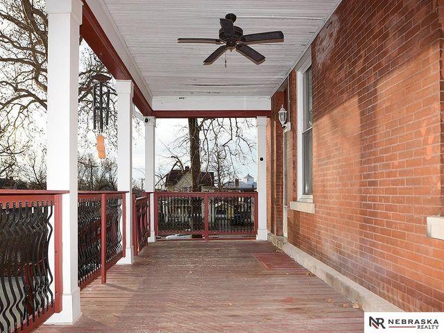 3825 South 25th Street, Omaha, NE 68107