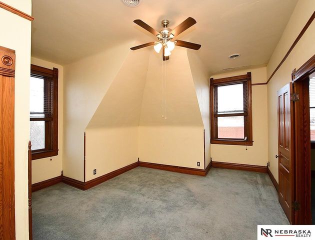 3825 South 25th Street, Omaha, NE 68107