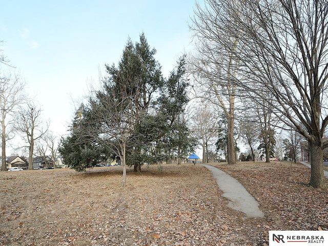 3825 South 25th Street, Omaha, NE 68107