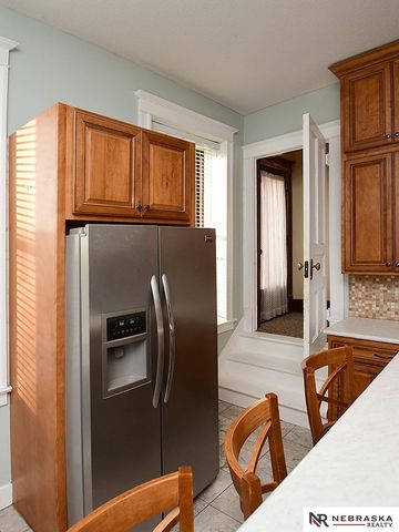 3825 South 25th Street, Omaha, NE 68107