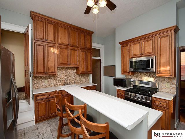 3825 South 25th Street, Omaha, NE 68107