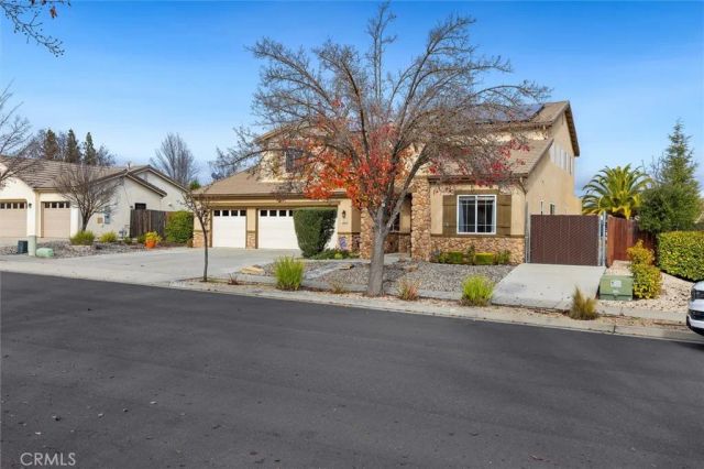 795 Angus Street, Paso Robles, CA 93446