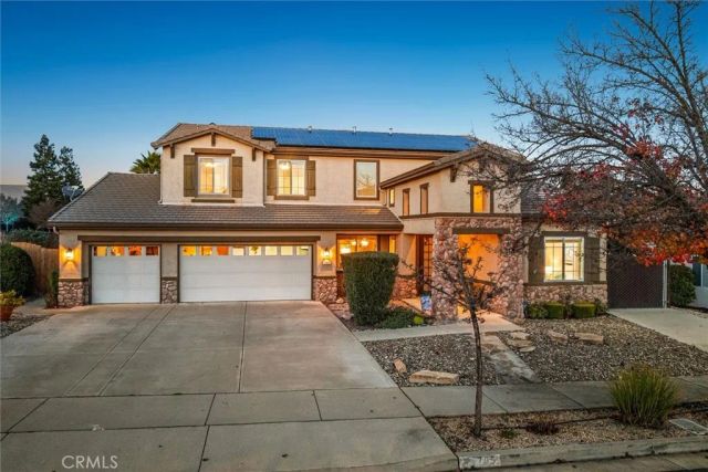 795 Angus Street, Paso Robles, CA 93446