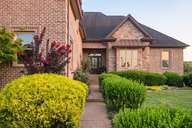 120 Wartrace Creek Rd, Wartrace, TN 37183
