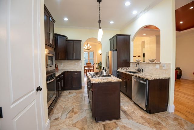 120 Wartrace Creek Rd, Wartrace, TN 37183