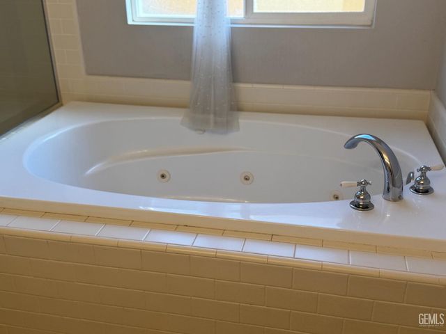 5011 Pelican Hill Drive, Bakersfield, CA 93312