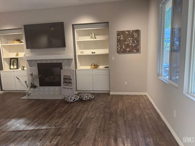 5011 Pelican Hill Drive, Bakersfield, CA 93312