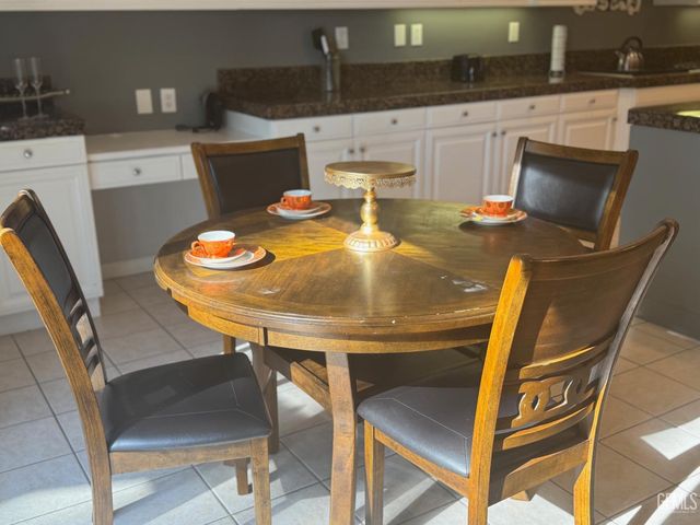 5011 Pelican Hill Drive, Bakersfield, CA 93312