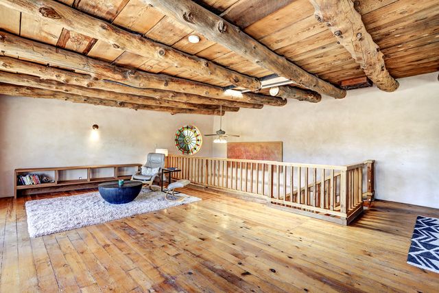 250 Moongate Road, Corrales, NM 87048