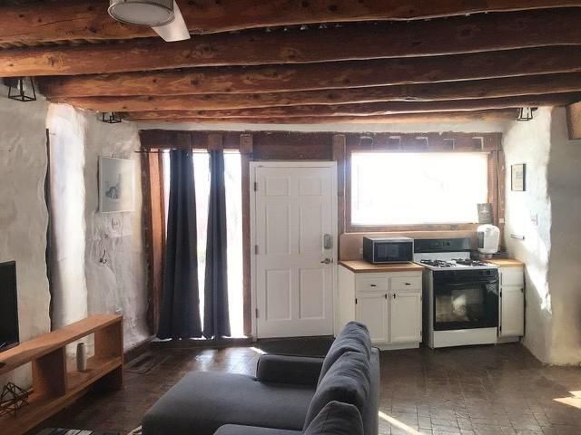 250 Moongate Road, Corrales, NM 87048