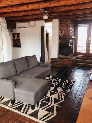 250 Moongate Road, Corrales, NM 87048