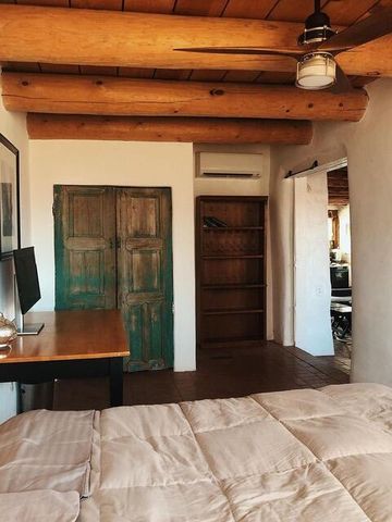 250 Moongate Road, Corrales, NM 87048