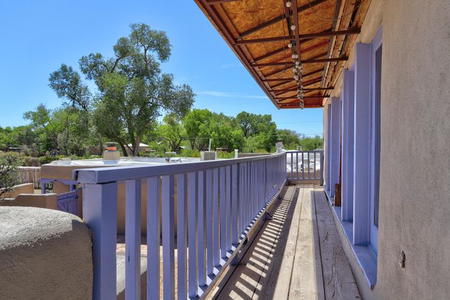 250 Moongate Road, Corrales, NM 87048