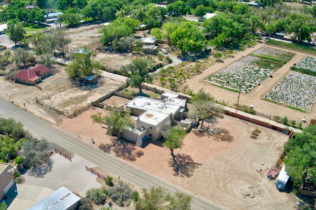 250 Moongate Road, Corrales, NM 87048